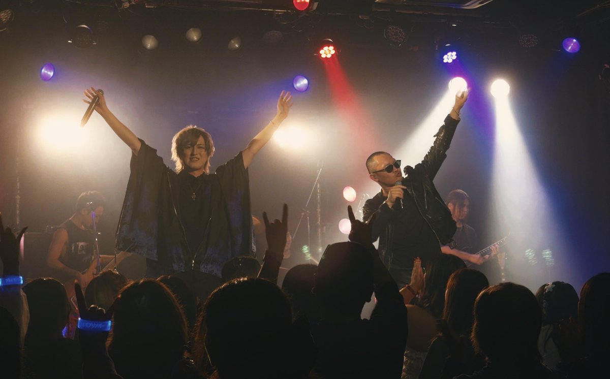 ryota_terasawa's tweet photo. 遅ればせながら、#ブレイズブリンガー 1周年おめでとうございます!
付き合いの長いミュージシャンとの演奏は良い落ち着きがあるね〜
ありがとうございました😆
#BLAZEONE https://t.co/7YHI7Tz6Tq