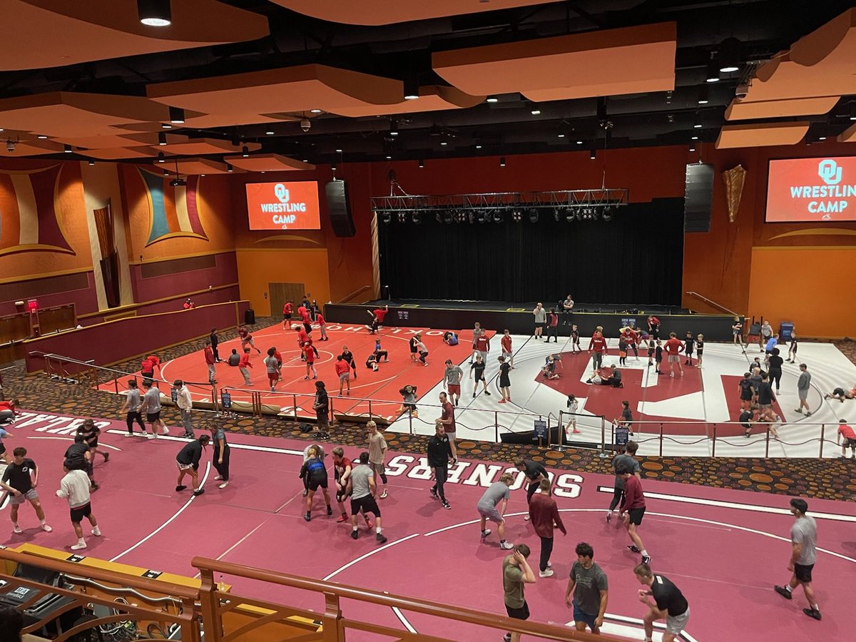 Sooner Nation showed out in a big way today. What an incredible turnout of athletes putting in work, learning, and getting better together 💪

Grateful for everyone who came out, brought the energy, and made this clinic a success🔴⚪️