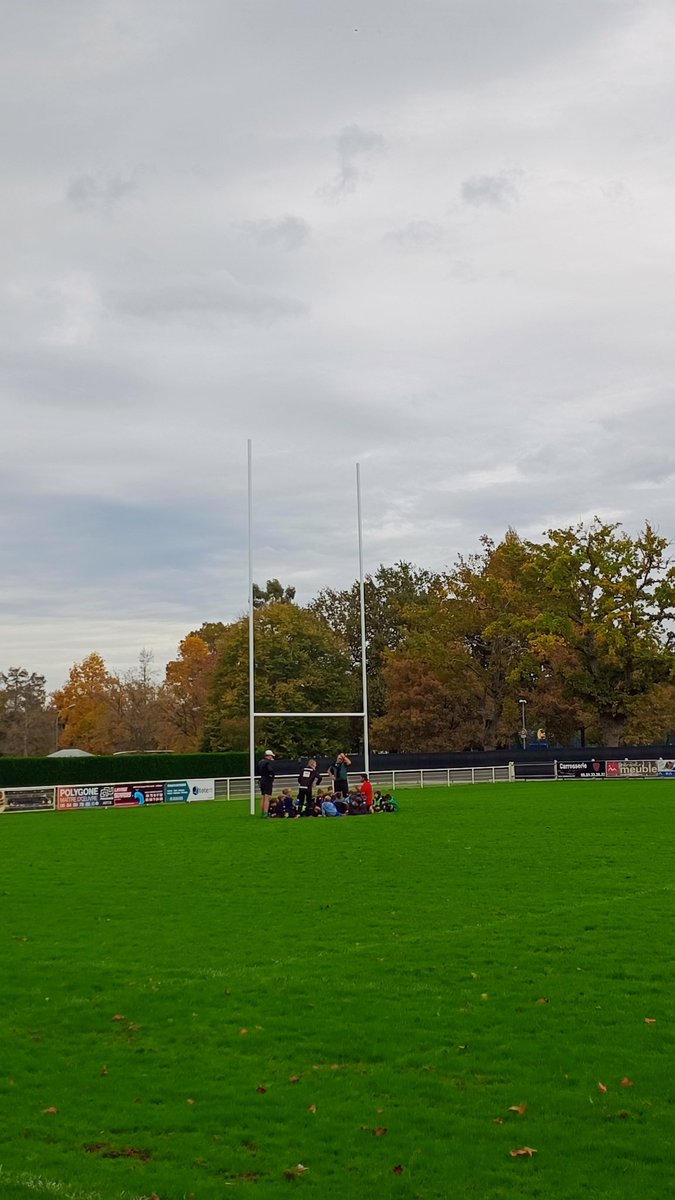 nitramracso's tweet photo. Y antes de llegar a Pau,para ver el partido de Hameau,hemos pasado por Serres-Castet , para visitar el Henri Marracq  ,sede del AS Pont Long ,que evoluciona en la Fédérale 2 . Con esta ,llegamos a la #H215 https://t.co/5QQsIGAXDC