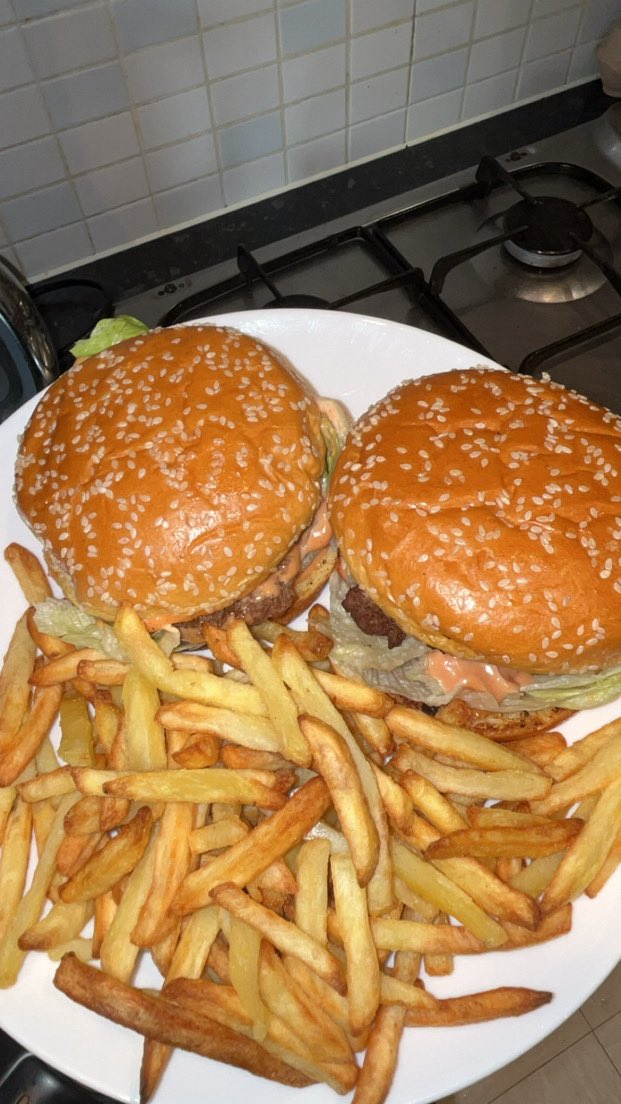 coderoflagos's tweet image. w month :)