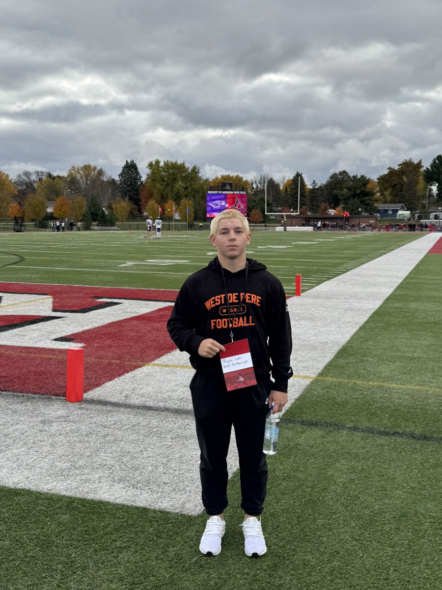 I had a great time at <a href="/UWRFFootball/">Falcon Football</a> game day, thank you to <a href="/CoachBorgerding/">Aaron Borgerding</a> for the invite!

<a href="/wdp_football/">West De Pere Football</a>