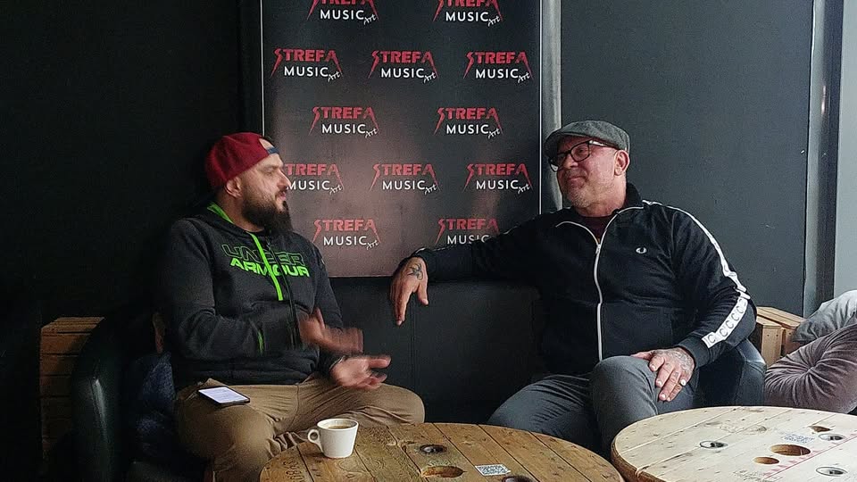 Legendarny The Analogs – pionierzy polskiego street punka!
Już w tę niedzielę 2 Listopada  o 18:00 premiera wyjątkowej rozmowy z Pigulą – Pawłem Czekałą, współzałożycielem zespołu i jedną z najważniejszych postaci polskiej sceny punkowej.
Nie przegap tej rozmowy pełnej wspomnień