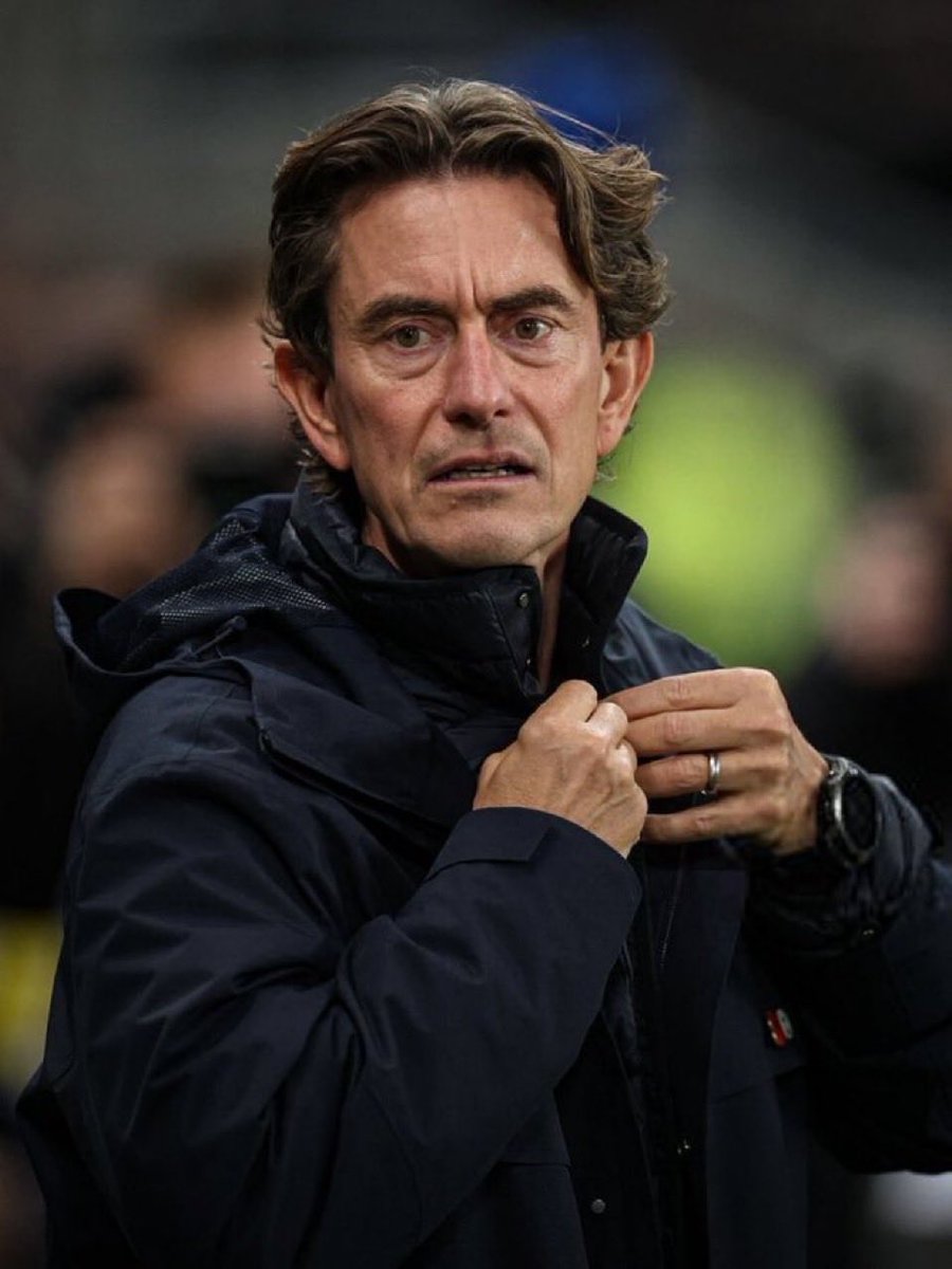 c_cf17's tweet image. الكوره الي يلعبها توماس فرانك تشبه سؤالك لبنت عن المكان الي تبي تتعشى فيه والحل الوحيد الي عندك هو سؤالها مليون مره وتتوقع إجابة مباشرة
#frankOut