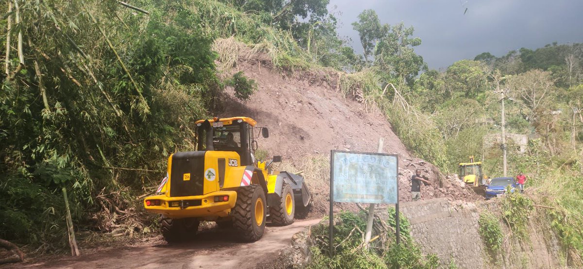 JDFSoldier's tweet photo. Hurricane Melissa. 🇯🇲

#JDF #HurricaneMelissa #RecoveryInAction #DisasterRelief #EngineersLeadTheWay https://t.co/QAR2Y77IZ4