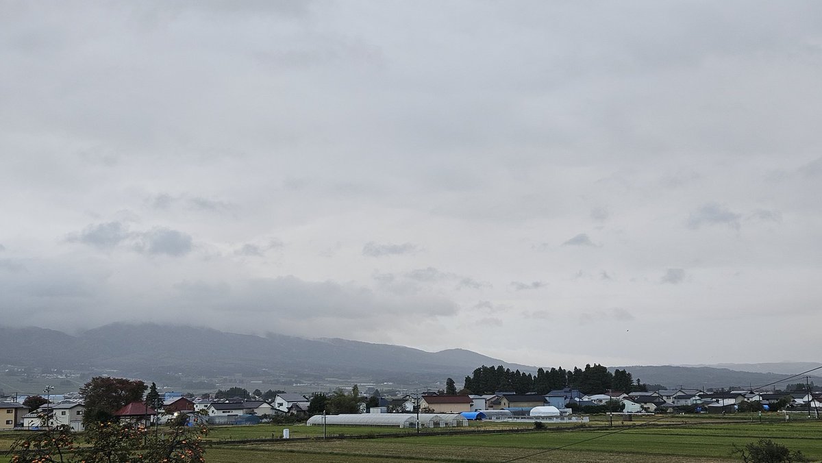 ishihara08151's tweet image. おはようございます😊
現在6時35分
気温11,3℃の喜多方の朝です❗
予想最高気温は17℃
小雨が降ってます
そうだ、今日は灯油買ってこなくちゃ💦
今いくらするんだろ💧🙄
冬は光熱費が高くなるから困る💨
今日もよろしくお願いします!
#イマソラ #空ネット #福の空