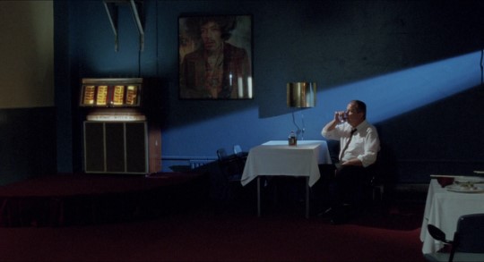brunchproblems's tweet image. It&apos;s cold and dark which means it&apos;s Kaurismäki season again.