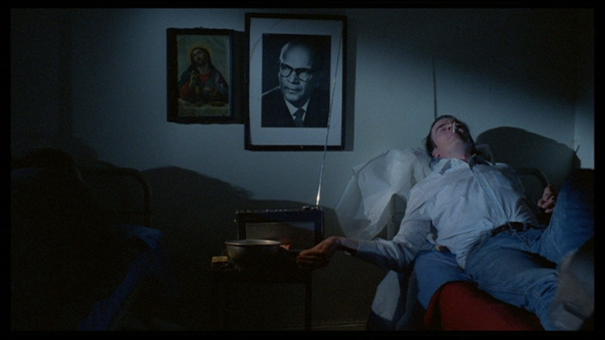 brunchproblems's tweet image. It&apos;s cold and dark which means it&apos;s Kaurismäki season again.