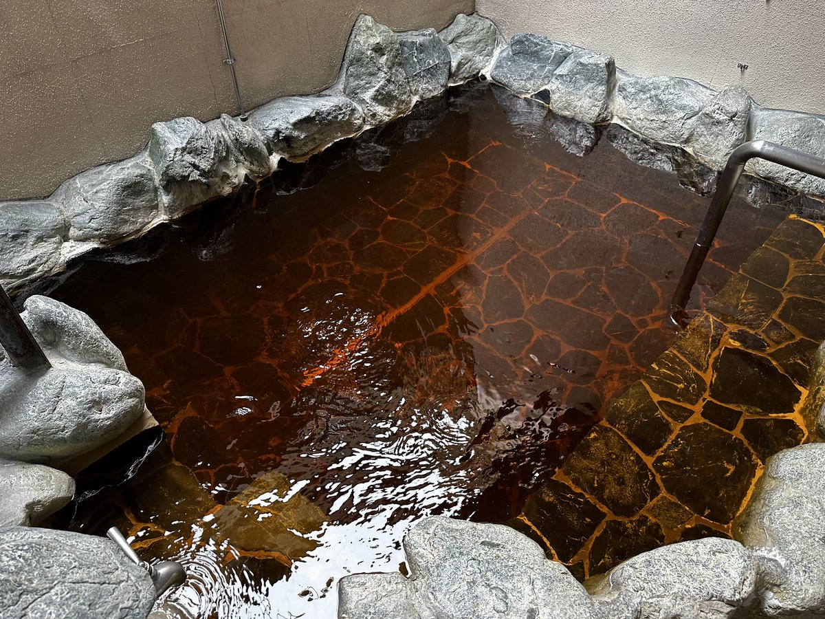 kotobukiyu1010's tweet image. 寿湯オープンしました！
☕️本日はリプトンの湯♨️
茶葉のエキスを配合した香り高い紅茶の湯です！フロントにてリプトンティーも販売しております！
身体も喉も紅茶で潤して、風邪予防、脂肪燃焼させましょう〜！引き続き男性用スキンケアunoのオールインワンクリームのサンプルも配布中！(チンタオ)