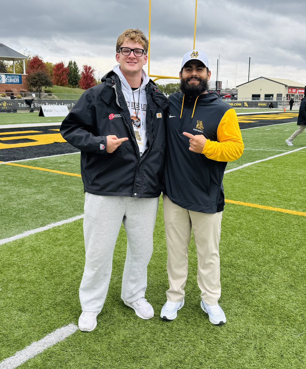 Had a great day at <a href="/MWSU_Football/">Missouri Western Football</a>! Thank you <a href="/Acethecoach/">Coach Ace Ventura</a> &amp; <a href="/ToddThrockmort3/">Todd Throckmorton</a> for inviting me up and allowing me to experience the game day atmosphere! 

<a href="/TylerFenwick2/">Tyler Fenwick</a> <a href="/coachmcquillan/">Coach McQuillan</a> <a href="/RecruitTigersFB/">Recruit Republic Tigers FB</a> <a href="/RepMoTigersFB/">Republic Tigers Football</a> 

<a href="/COCsportsreport/">Central Ozark Conference sports report</a> <a href="/MidRecruiting/">Prep “Football” Mid Missouri Recruiting</a>
<a href="/6starfootballMO/">Six Star Football | MISSOURI</a> <a href="/TopPreps/">TOP PREPS - SPORTS NEWS, VIDEOS & INTERVIEWS</a>