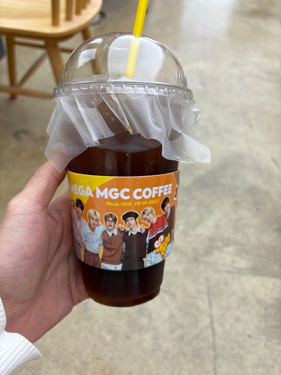 hendery 𝘧𝘪𝘭𝘮 tweet media