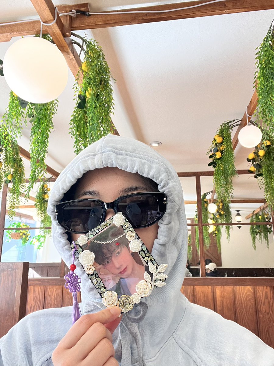 eunjo_00's tweet photo. 간만에 덕질하는 애
드라마를 끊어야할텐데…..

#신촌 #잡덕의일상 https://t.co/Ly7wADModR