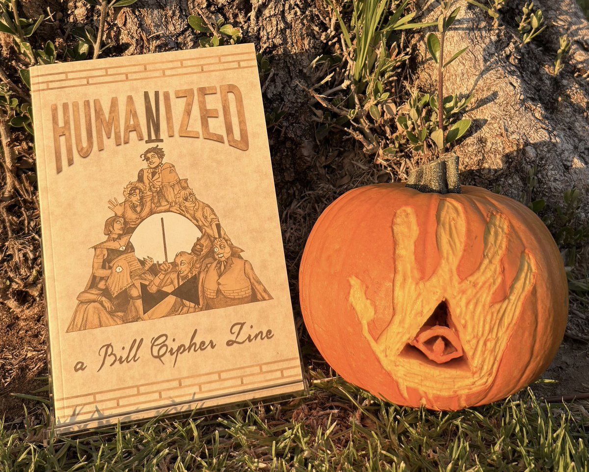 HAPPY HALLOWEEKEND!! 🎃💛 Celebrate the spooky szn with Bill Cipher’s worst nightmare— 80+ pages of wonderful art depicting Bill as a human!

Link to buy them is in the pinned tweet on our acc! 💛💛💛 #GravityFalls #BillCipher