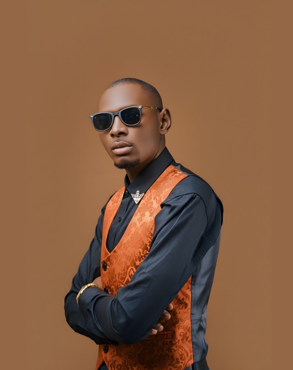 GraphiBlitz's tweet image. Happy Happiest Birthday to an Amazing person, Me ! 
May this year bring Growth, Success and Happiness...HBD   Seii 😊 

#BirthdayVibes #AnotherYearOlder #SpecialDay #MrCEO #mrhandsome