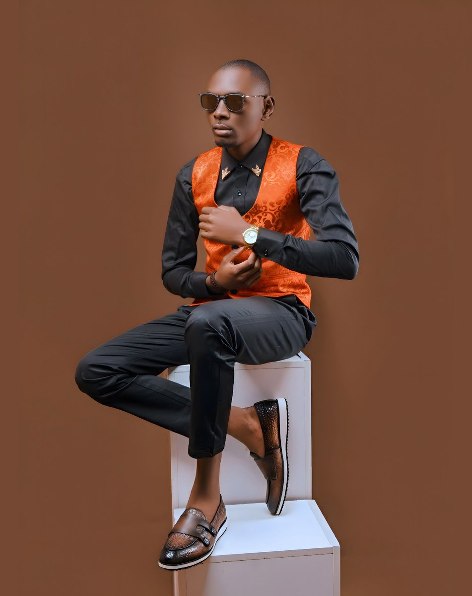 GraphiBlitz's tweet image. Happy Happiest Birthday to an Amazing person, Me ! 
May this year bring Growth, Success and Happiness...HBD   Seii 😊 

#BirthdayVibes #AnotherYearOlder #SpecialDay #MrCEO #mrhandsome