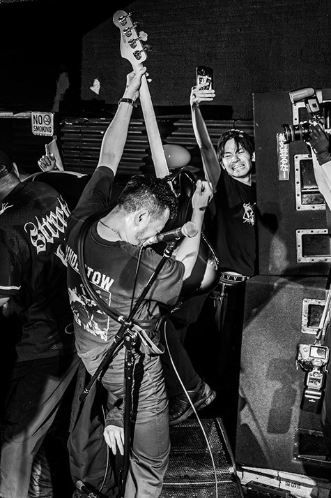 今日はこの動画撮ってくれてる時の <a href="/makanokiki/">地面</a> くらいみんな拳または携帯または気持ちをアップライズしてほしい