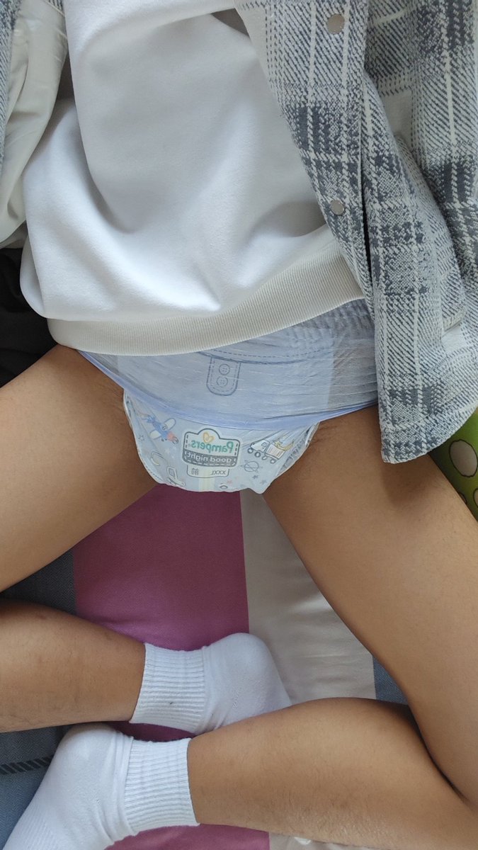 2010xiaohua's tweet photo. 第一次尝试帮宝适，图案好可爱啊 #abdl https://t.co/vYh4J7o0S6