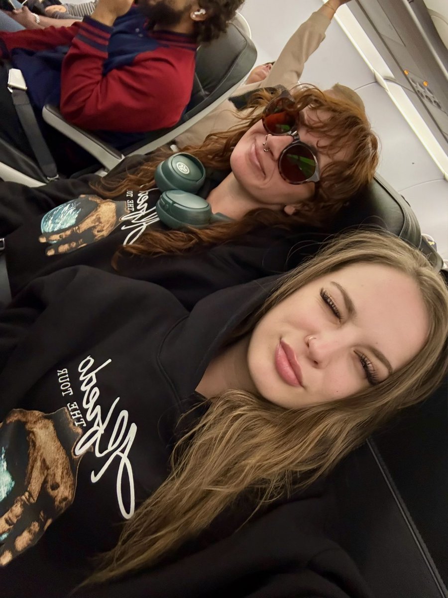 sandiegoeq1's tweet image. one of my eyes is open believe it or not