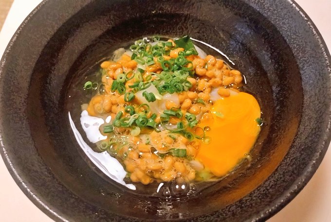 ใขใณใดใฆใคใซใฎ็ๅผพ็ด่ฑ