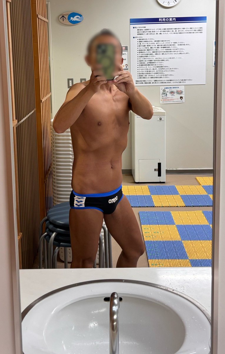 雨の日曜日☔
今日もプールでひと泳ぎ🏊‍♂️