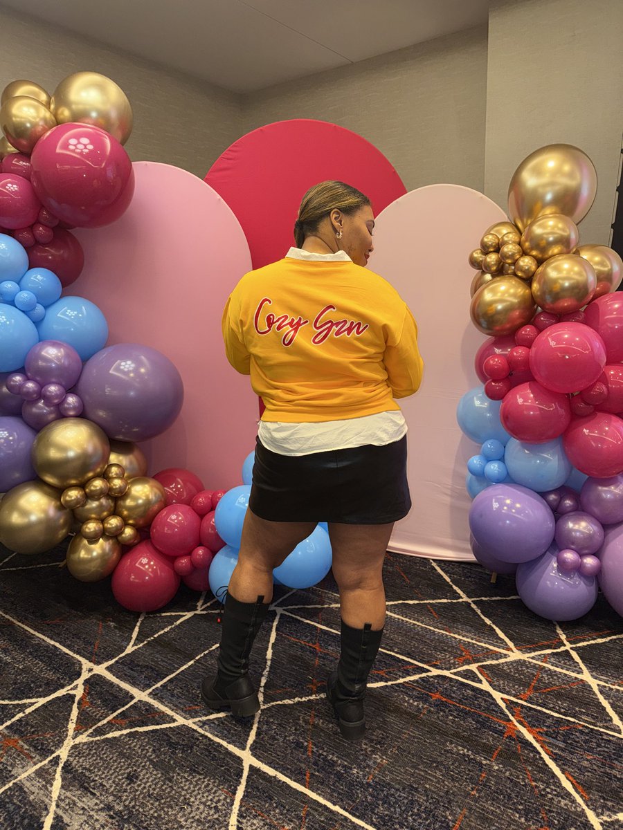 C O Z Y ❤️

Cuff It Here: cuffinszn.com/shop/p/cozy-sz…