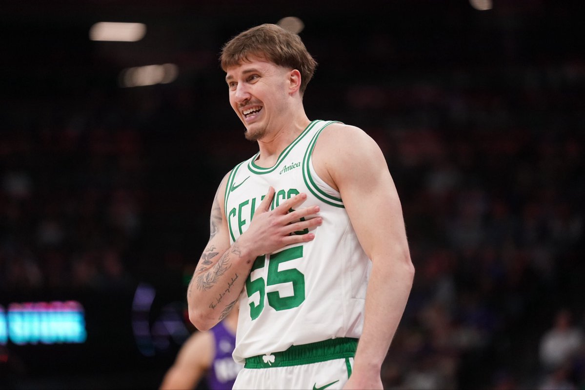 Don’t forget about Baylor Scheierman☘️

22 minutes
17 Pts (6-7 FG, 4-5 3FG)
5 Rebs
2 Stls

Baylor balled out tonight🔥