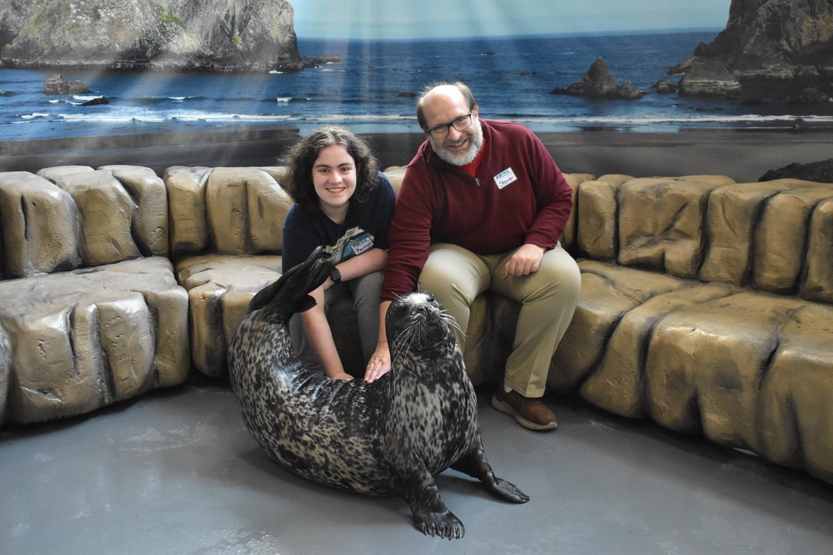 fibsh420's tweet photo. Sorry for such long inactivity, but I went to the Georgia aquarium today, and did both the seal and sea lion encounters! (I think that’s what they’re called!) The second two are me with my dad https://t.co/ogcszyl9lZ