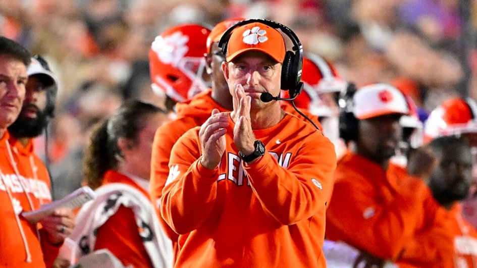 Despite a challenging season, Clemson Tigers regain hope as QB Cade Klubnik recovers; Swinney urges the team to stay positive and finish strong in the coming games!  yardbarker.com/college_footba…