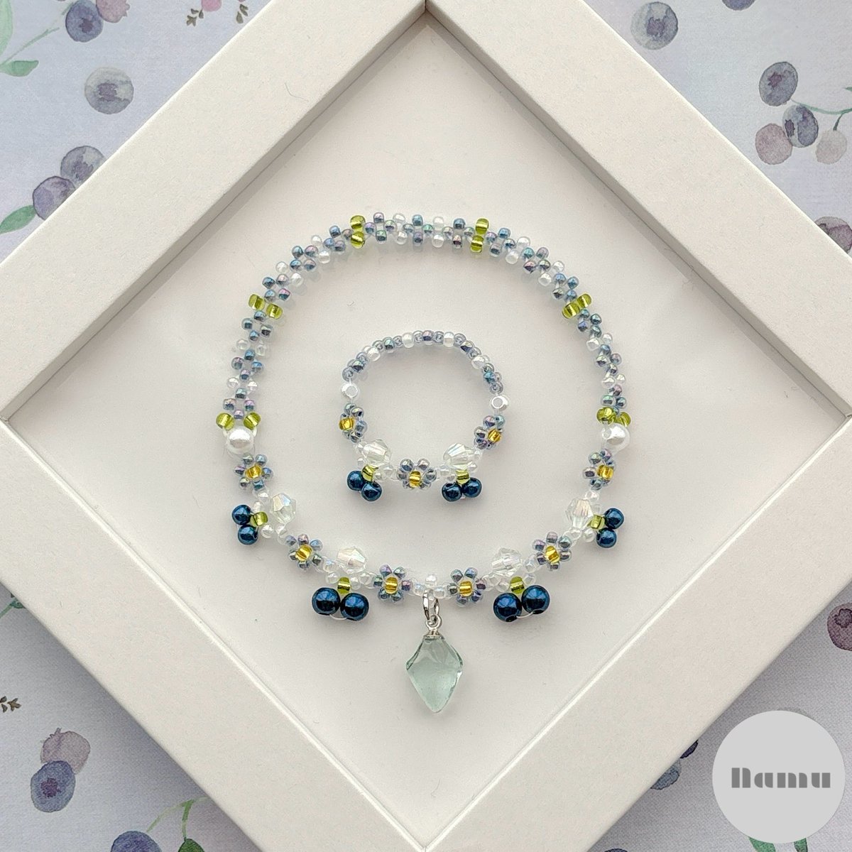 n_a_m_u_76's tweet image. blueberry🫐🌱

navy💙×green💚

#Namu #handmade #beads #seaglass #blueberry