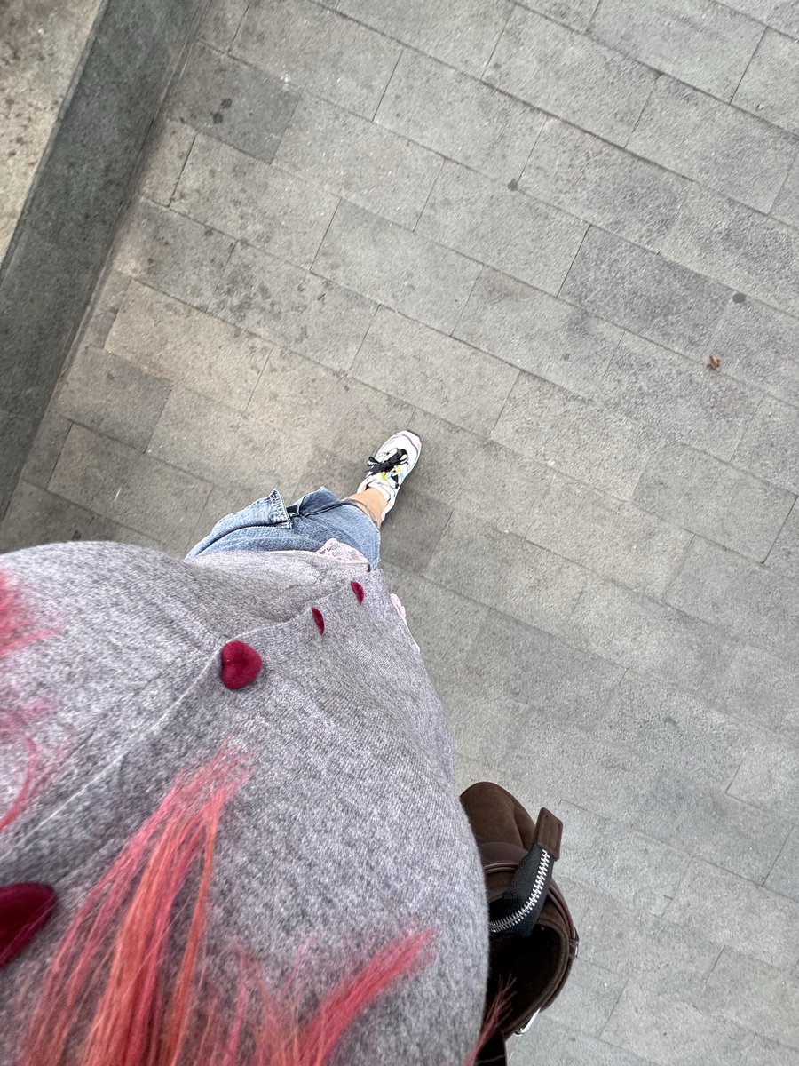 wearbluu's tweet photo. ❣️🎈 https://t.co/qlRXqjE8p9