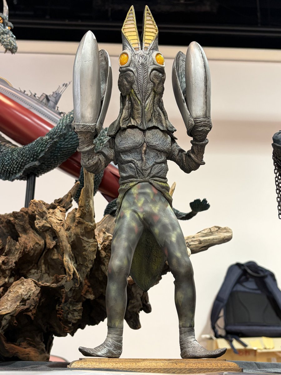 #モデフェス 
うちの卓、田中kaz さんゾーンがパワーアップ‼️
アス工房のバルタン星人2代目とエステルの大魔神。
大魔神の目力、生きてますやん！！🤩🤩