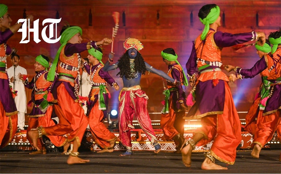 JyotiAroraMtAbu's tweet image. @MtAbuSchool’s award-winning #DanceTroupe honoured to perform at India’s grandest &amp;amp; most historic stage — the iconic #RedFort, Delhi! 🇮🇳m

Bringing alive the vibrant folk dance of #MadhyaPradesh, our performers stole hearts at “Meri Dilli, Mera Desh”, a magnificent celebration…