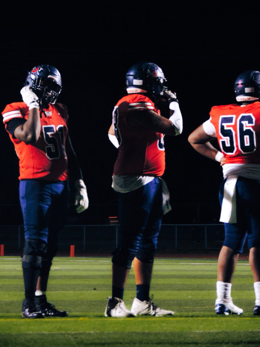 Senior tape Xavier Jenkins 
6,4 
270 pounds 
3.0 gpa 2.5 cumulative GPA talking summer school 
I go to Southfield a&amp;t 
My phone number is 313-687-9350 

hudl.com/v/2T7fFg