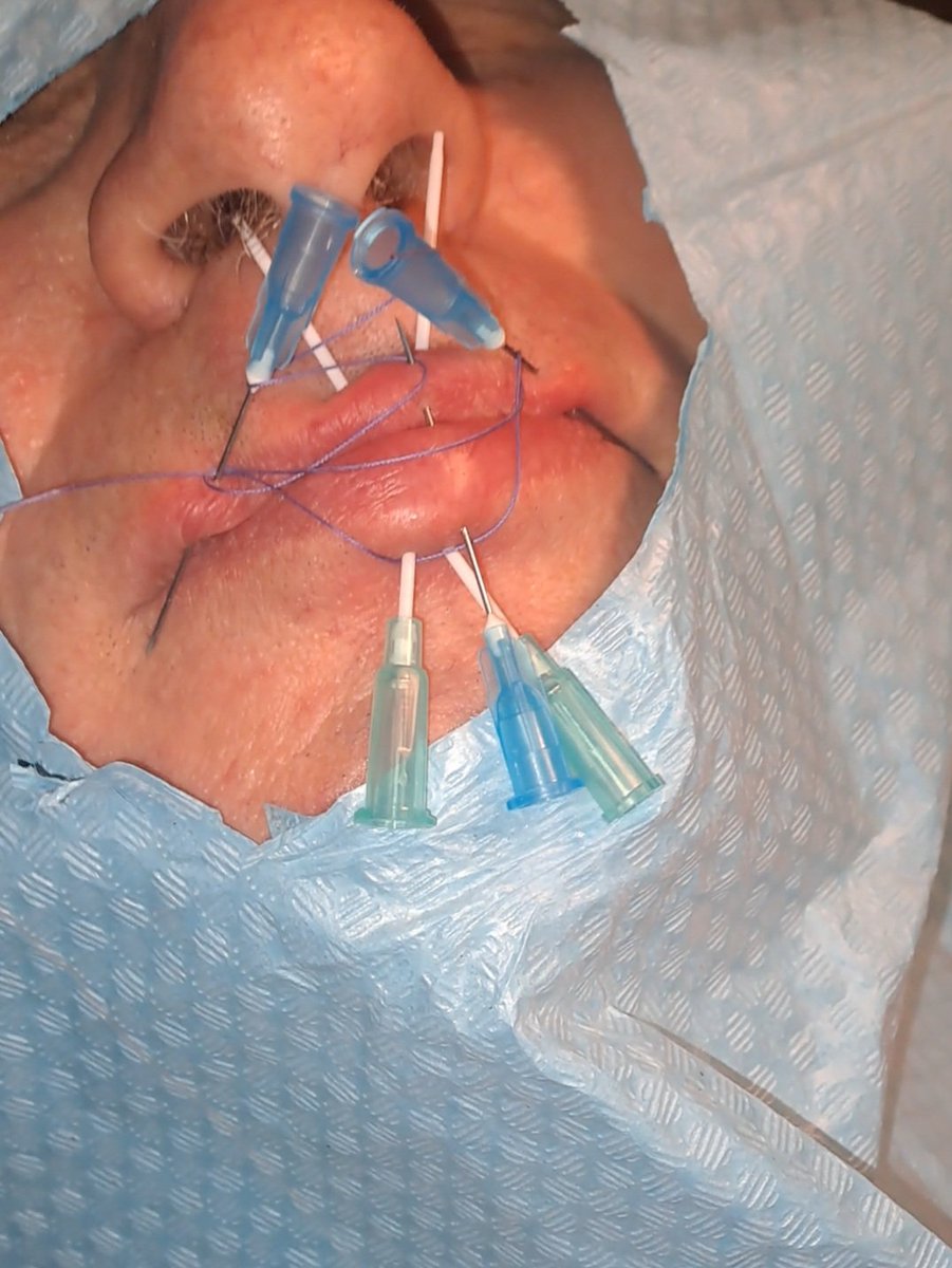 Trots op al mijn subs en die van <a href="/DominatrixFay/">Dominatrix Fay</a> natuurlijk ook jullie hebben het super goed gedaan met onze gekke ideeën en spelletjes die we op jullie mochten uitvoeren.

Extreem slaven party was vandaag dik aan!

<a href="/DomaSMStudio/">John Doma SM Suite</a> 

P.s deze slaaf praten te veel dus die moesten we