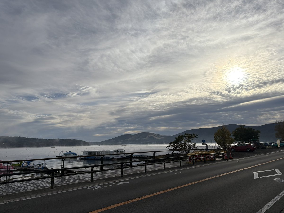 swiftysoft's tweet photo. 朝のお仕事前の風景 https://t.co/NufjLJdDYU
