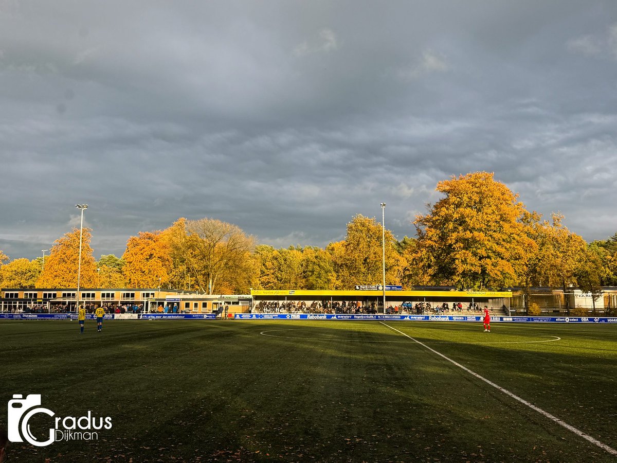 GradusDijkman's tweet image. Ons prachtige Sportpark ‘t Achterveen bij sv Hatto-Heim 
#mooisteclubvanNoordVeluwe #geelblauw #hattoheim 💛💙