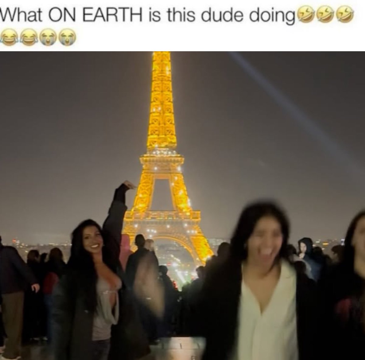 the way she’s not even close to touching the tip 😭😭