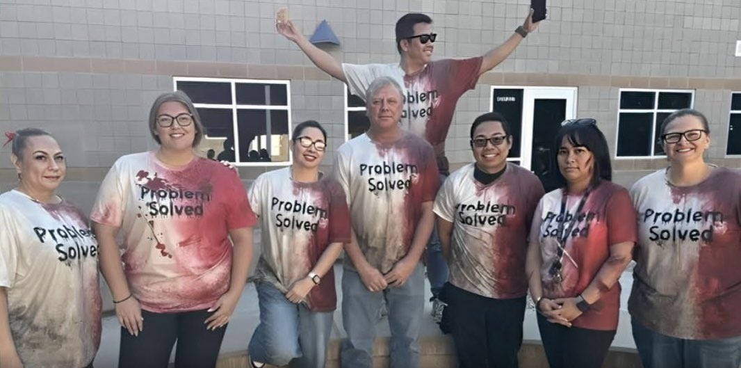 GoLionsTigers's tweet photo. This is @vailschools teachers in @cityoftucson. Something needs to be done about this!

This is what is indoctrinating our children.
@AZGOP @broomheadKTAR 
@JamesTHarris 
@scrowder @GmorganJr @BroadcastAutist https://t.co/8e0pmaUFD6