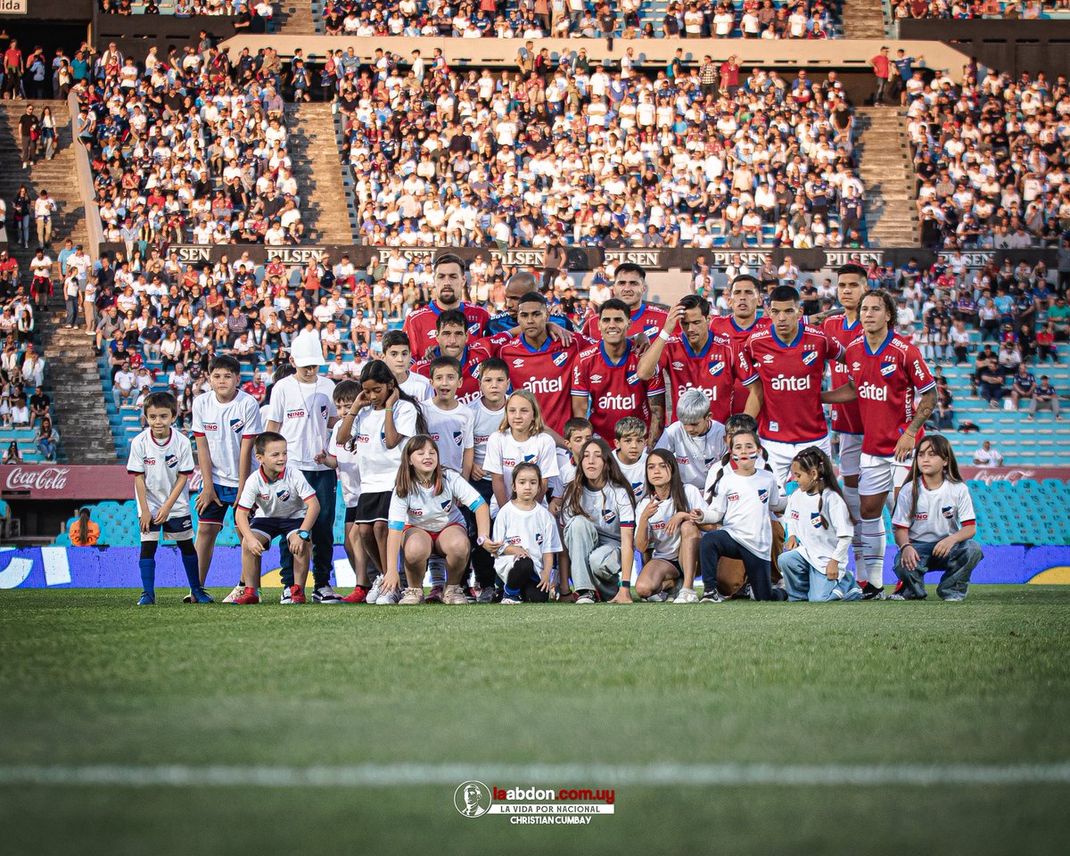 laabdon's tweet image. ¡𝐄𝐍𝐓𝐑𝐄𝐓𝐈𝐄𝐌𝐏𝐎!

Pésimo primer tiempo de Nacional

No generaron ni una situación de gol, desastroso 

JUGADORES, ESTÁN EN NACIONAL 

#CER 0-0 #NAC
#ElClubGigante 🇳🇱
#LaVidaPorNacional ♥️