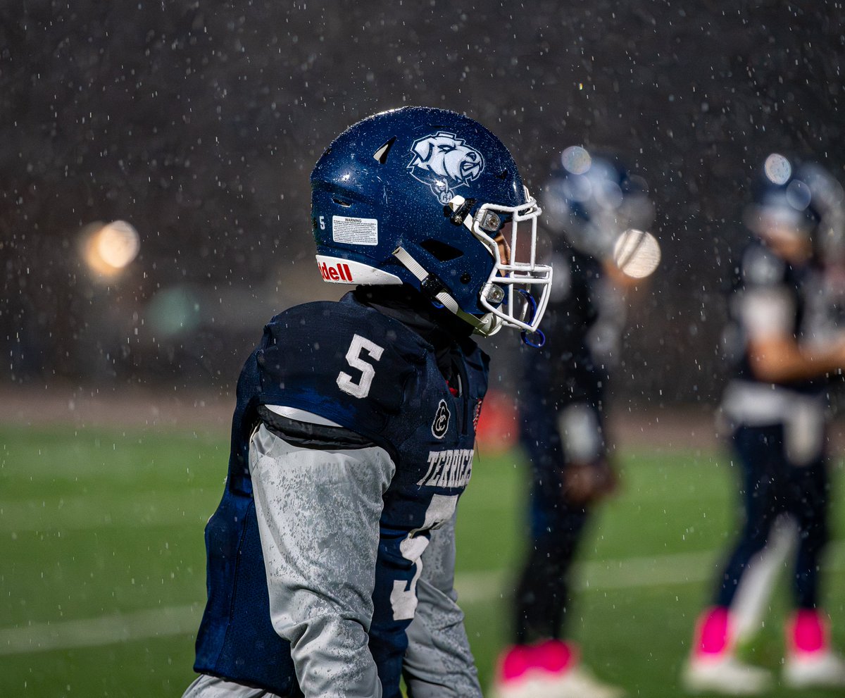 Rocky Hill 27 Tolland 6

Mason Margiotta ran for three TDs while the defense was led by Jaeden Torres, Xander Alamo, Terry Morris, and Landon Mantie who had a sack, FF, and 26 yard INT return for a TD.

The Terriers (3-4) return on Thu 11/6 against East Catholic (4-3) #cthsfb