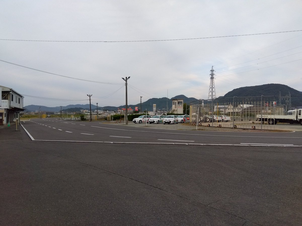 tomoren_saga's tweet image. 11月2日特別練習会の開催です。
晴れ☀てます。さほど寒くなく走りやすいかと
8時30分より開場です
安全運転でお越し下さいませ
#STPP（佐賀2輪パイロン練習会）