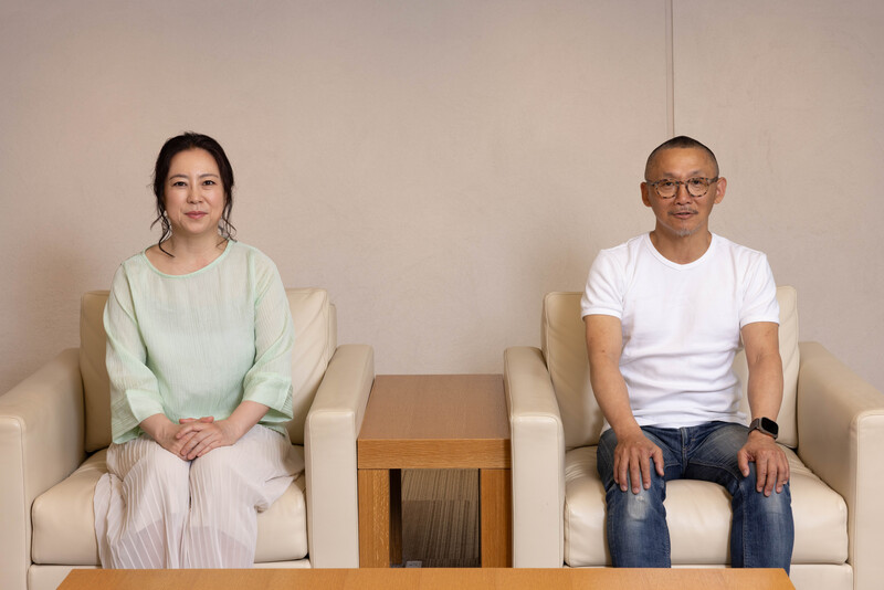 kaigo_postseven's tweet photo. 《幸せな死に方とは？》夫がすい臓がんで他界した倉田真由美さんと緩和ケア医・萬田緑平さんが対談「末期がんでも医療用麻薬を適切に使えばQOLは上がる」 
https://t.co/K4ykcoodgV

#がん #倉田真由美 #叶井俊太郎 #対談 https://t.co/DvSZcNkjzN