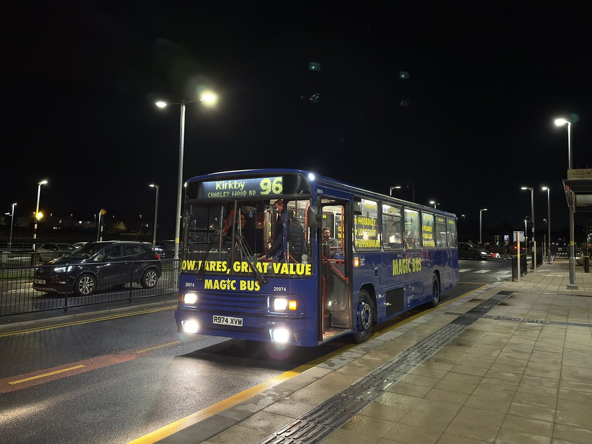 EnviroExplorer's tweet image. Nice way to finish rally season at NWVRT’s Twilight event at Kirkby today. Usual mix of vehicles in attendance with much of the modern contingent shown here, looking stunning in low light!