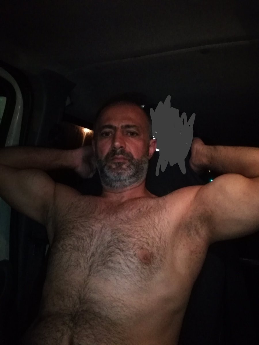 Bizning seks klubimizda hamma yalangoch yuradi