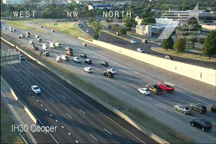 krldtraffic's tweet photo. #Arlington: WB IH-30 @ Cooper, an incident affects the left shoulder - stop n go traffic from Collins St. @KRLD #KRLDTraffic #1080KRLD #trafficalert @TxDOTFortWorth #Waze #ArlingtonPD https://t.co/xOdHkEDvPq