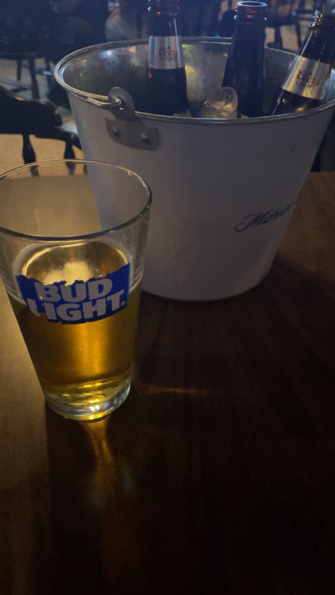 _Goobs__'s tweet image. Game 7 for all the bread… enjoy the rollercoaster that will be tonight jays fans win or lose, we will drink da booze #WANTITALL