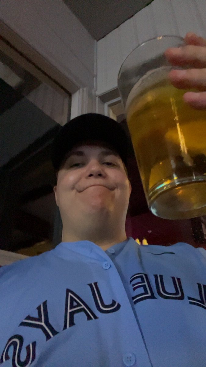 _Goobs__'s tweet image. Game 7 for all the bread… enjoy the rollercoaster that will be tonight jays fans win or lose, we will drink da booze #WANTITALL