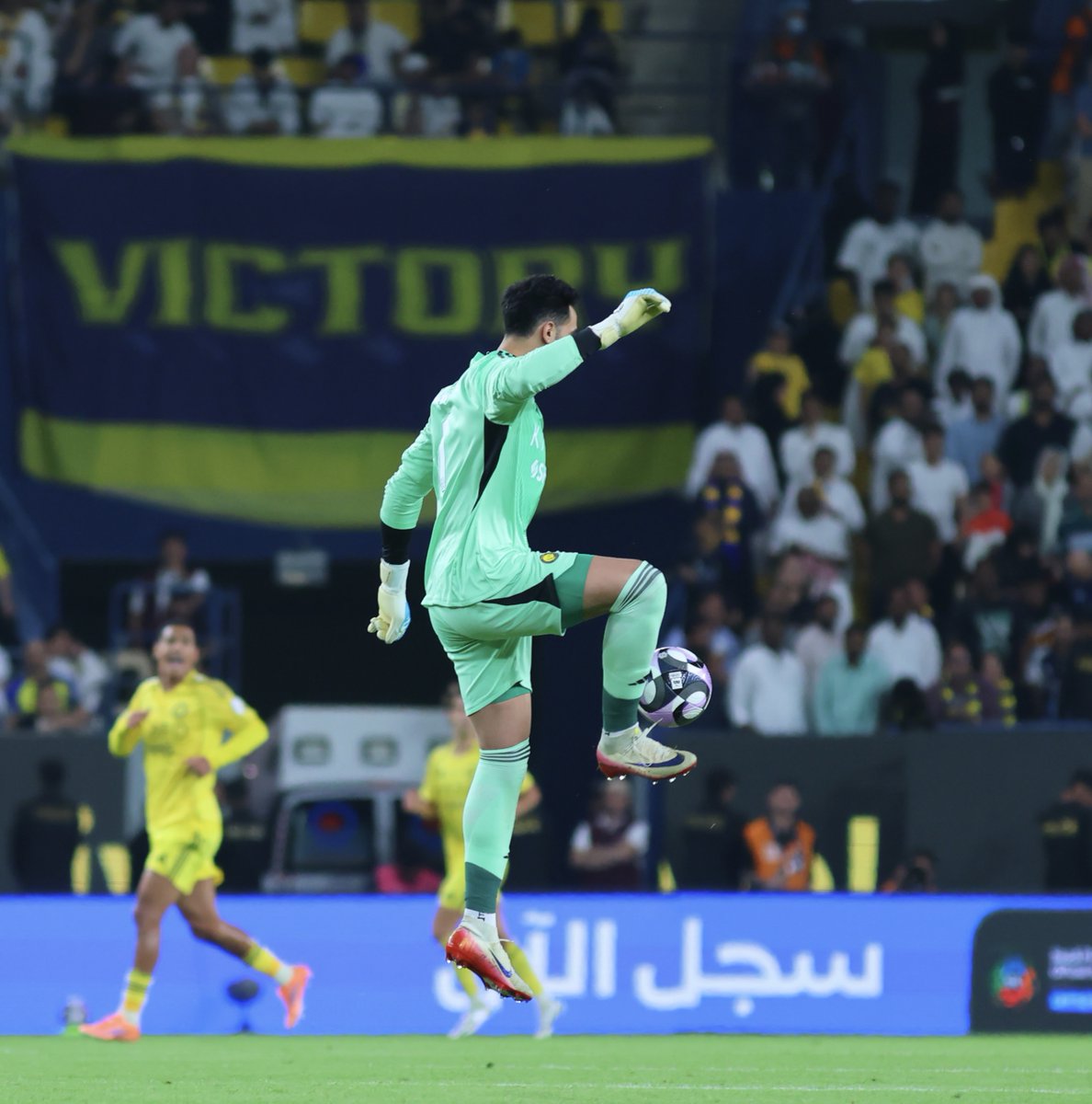 AlNassrFC_EN's tweet photo. Calm under pressure 🧤 https://t.co/aHnrnw5lqS