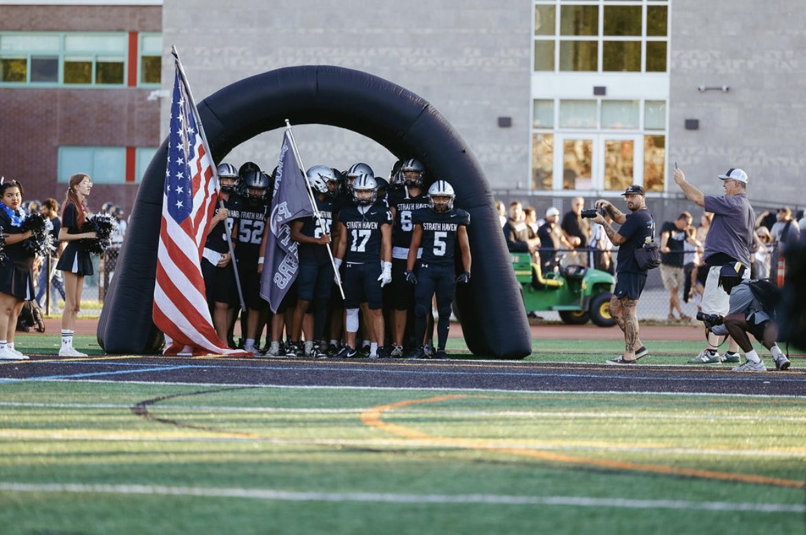 Please check out my Jr regular season highlights! Finished 8-2 on the season!
2 rec 31 yds 
57 carries 589 yds (10.3 ypc)
76 return yds
696 total yds
19 tackles 
5 tds 
2 pbus
hudl.com/v/2T530r