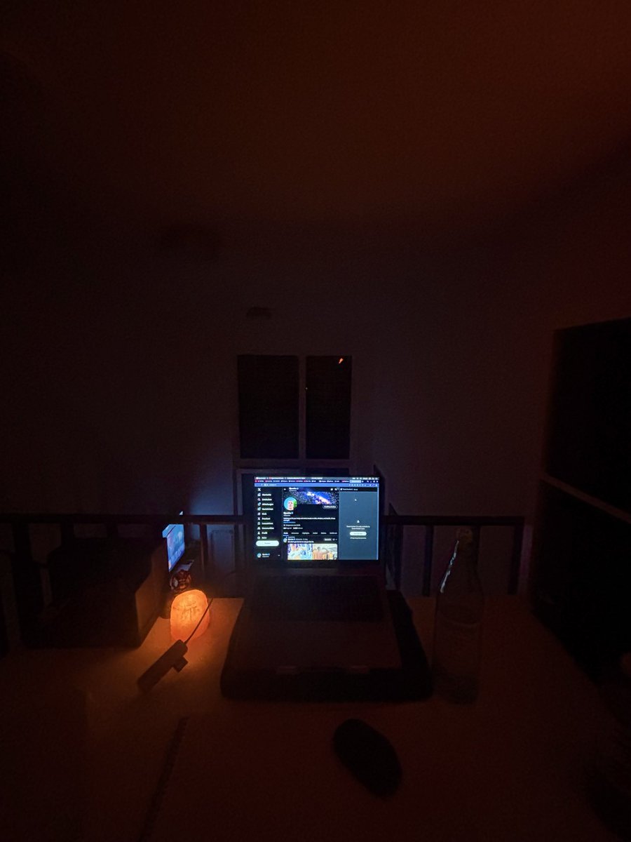 lijoscha tweet media