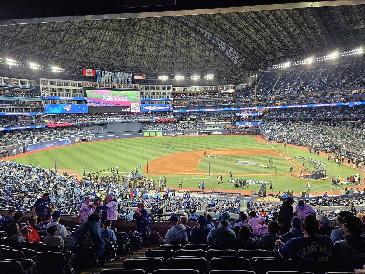 snuep's tweet photo. It all comes down to Game 7. No matter what, this team has been amazing and I'm proud to be a lifelong Jays fan.  I'll definitely enjoy the win though!! #WANTITALL @BlueJays https://t.co/v95irYXlow